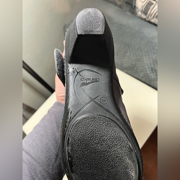 Dansko smooth leather Mary Jane’s in a pretty gray with black soles. Sz 40 - Picture 5 of 10